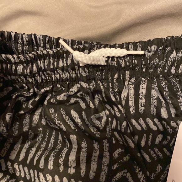 Swim trunks Brand New Boys Short size 11/12T - Picture 2 of 6